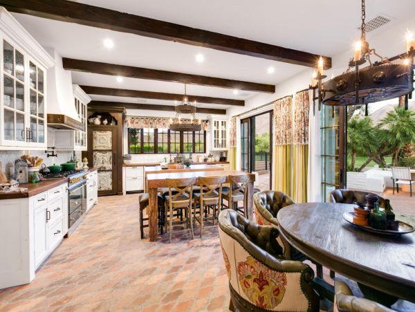 Palm Springs Home 948517