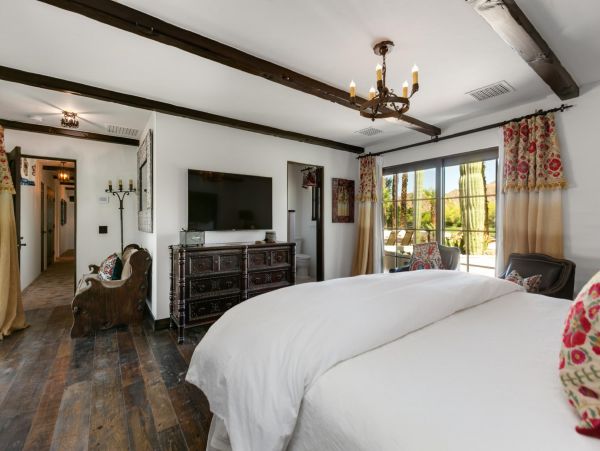 Palm Springs Home 948517
