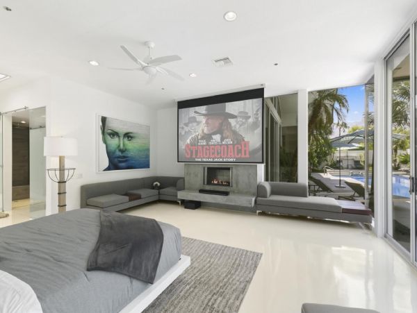 Palm Springs Home 948518