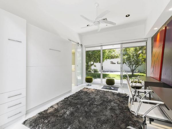 Palm Springs Home 948518
