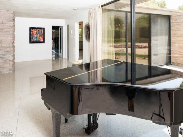 Palm Springs Home 948519