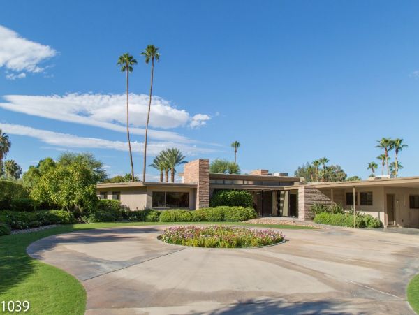 Palm Springs Home 948519