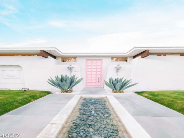 Palm Springs Home 948520