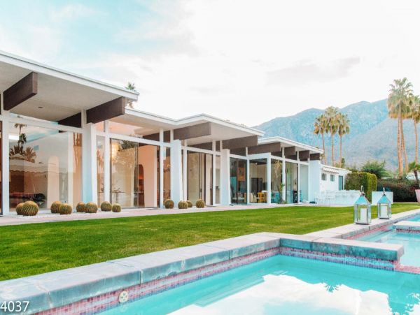 Palm Springs Home 948520