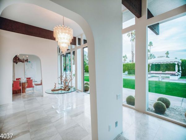 Palm Springs Home 948520