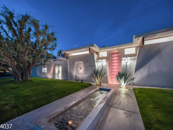 Palm Springs Home 948520