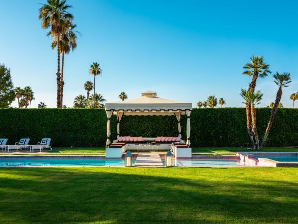 Palm Springs Home 948520