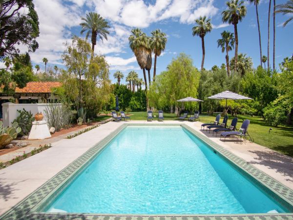 Palm Springs Home 948521