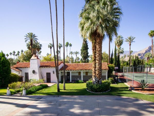 Palm Springs Home 948521