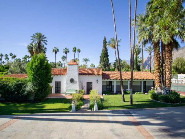 Palm Springs Home 948521