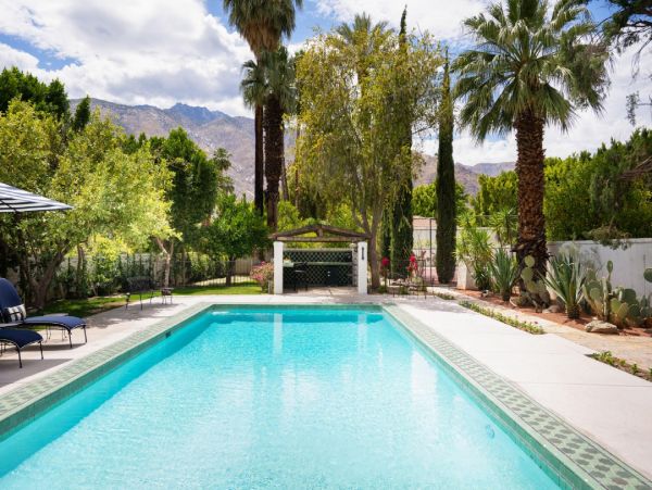 Palm Springs Home 948521