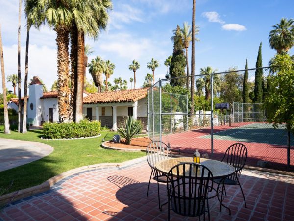 Palm Springs Home 948521