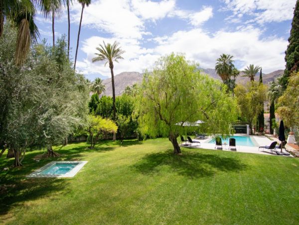 Palm Springs Home 948521