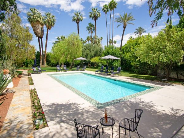 Palm Springs Home 948521