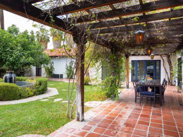Palm Springs Home 948521