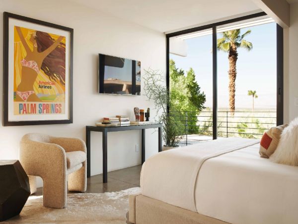 Palm Springs Home 948522