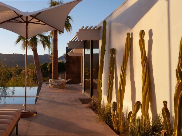 Palm Springs Home 948522