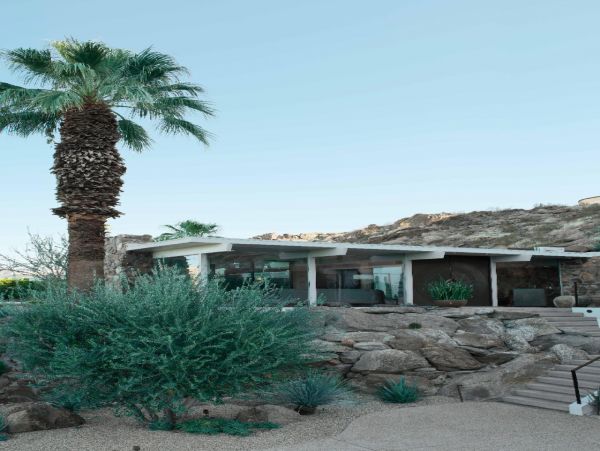 Palm Springs Home 948522