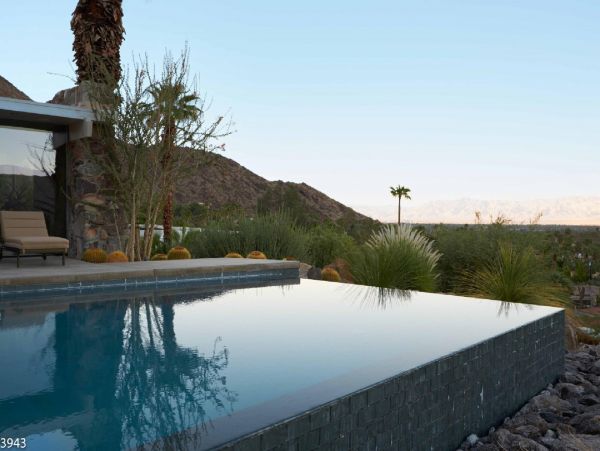 Palm Springs Home 948522