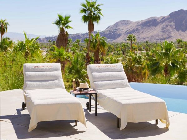 Palm Springs Home 948522