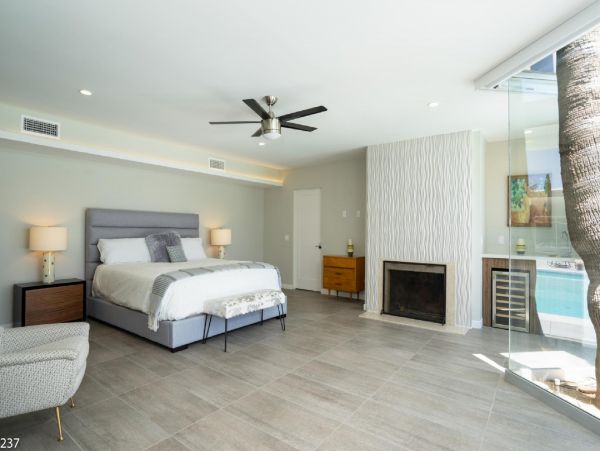 Palm Springs Home 948523