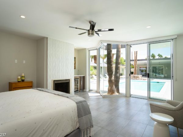 Palm Springs Home 948523