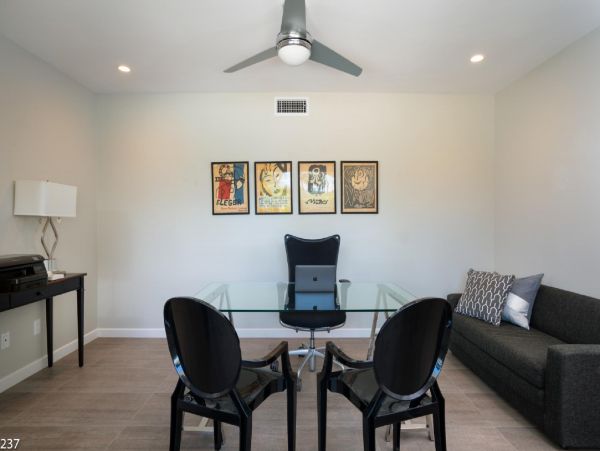 Palm Springs Home 948523