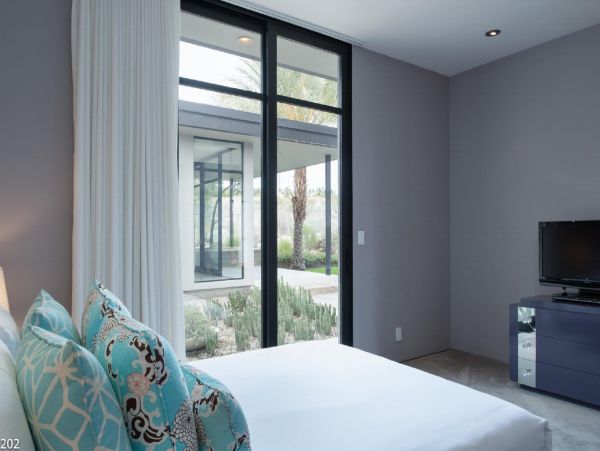 Palm Springs Home 948524