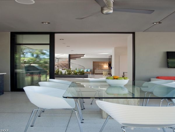 Palm Springs Home 948524