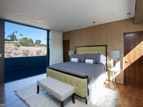 Palm Springs Home 948524