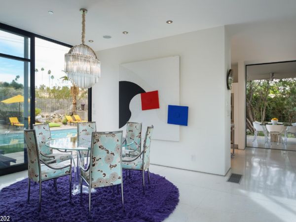 Palm Springs Home 948524
