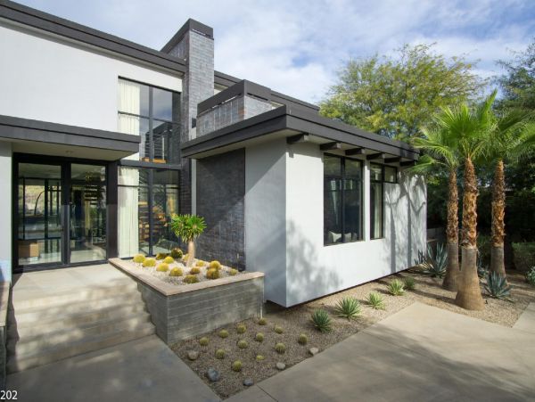 Palm Springs Home 948524