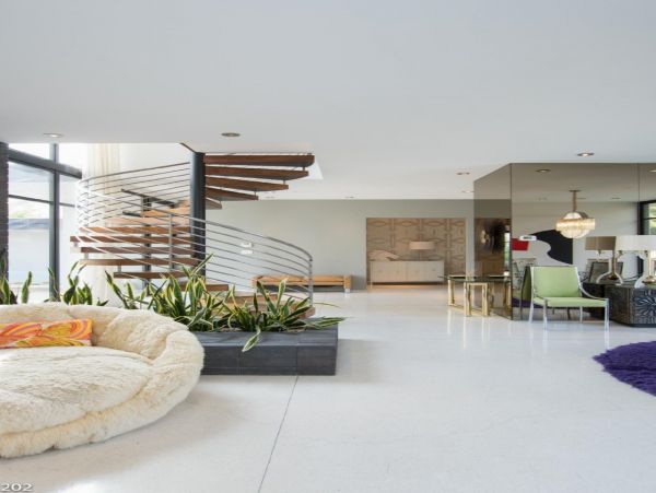 Palm Springs Home 948524