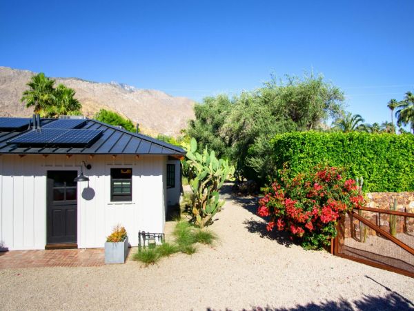 Palm Springs Home 948526