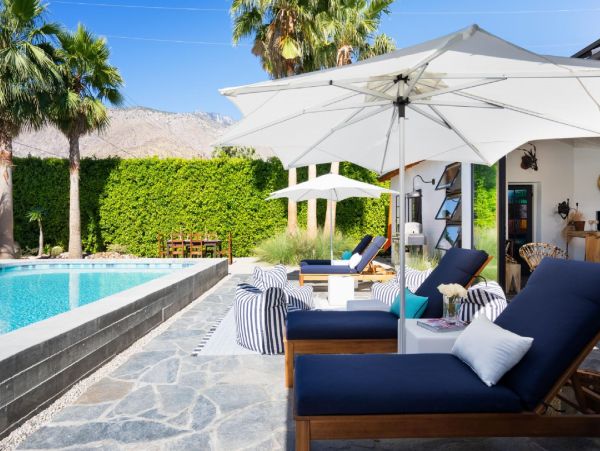 Palm Springs Home 948526