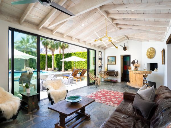Palm Springs Home 948526