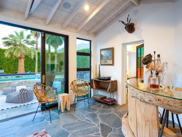 Palm Springs Home 948526