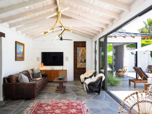 Palm Springs Home 948526