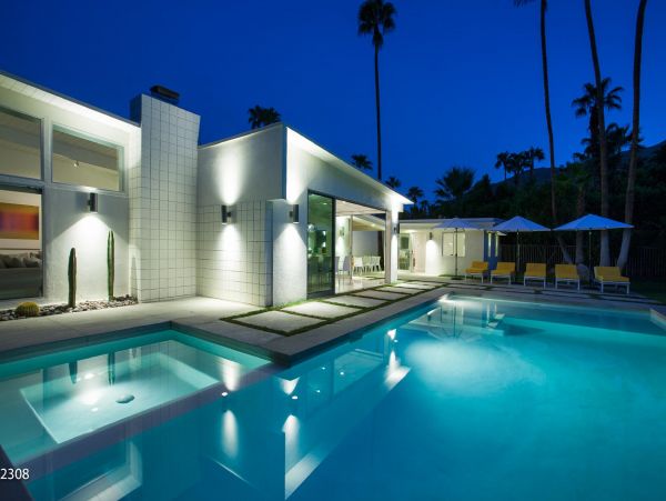 Palm Springs Home 948527