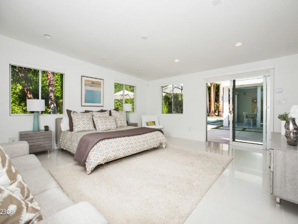 Palm Springs Home 948527
