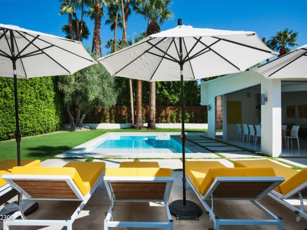 Palm Springs Home 948527