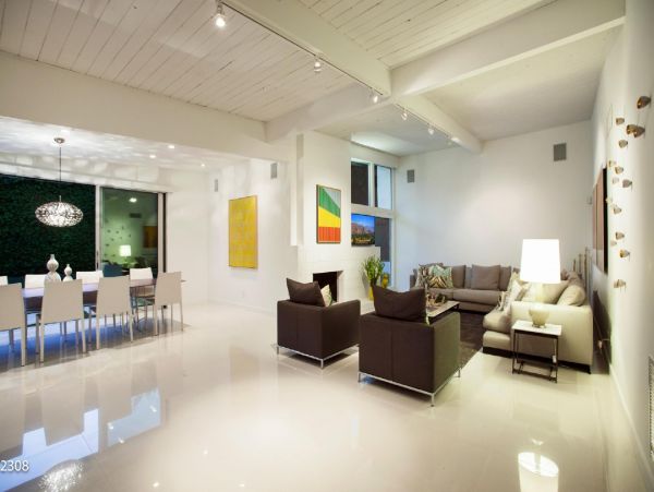Palm Springs Home 948527