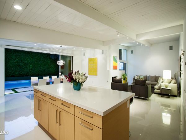 Palm Springs Home 948527