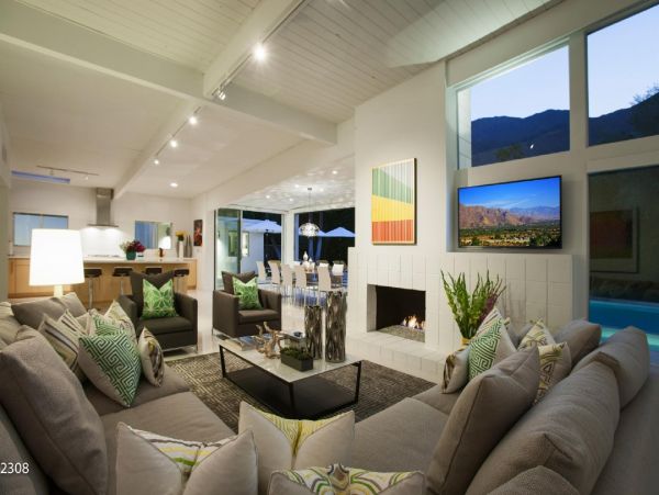 Palm Springs Home 948527