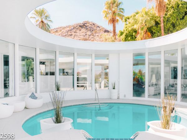 Palm Springs Home 948528