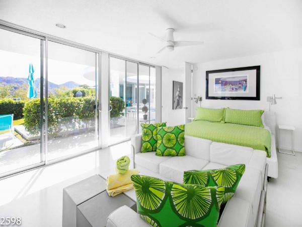 Palm Springs Home 948528