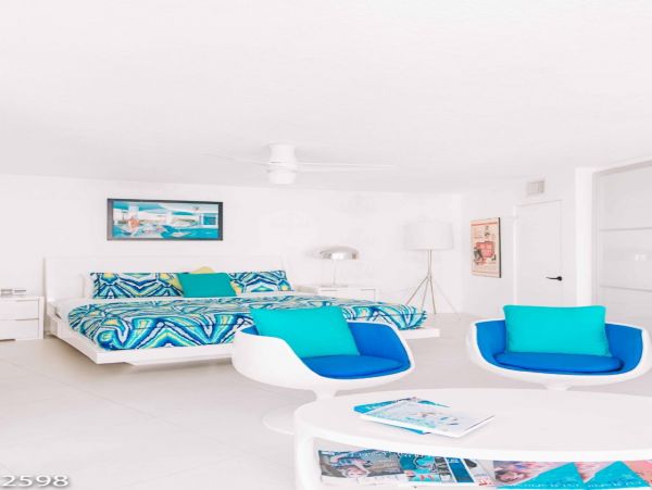 Palm Springs Home 948528