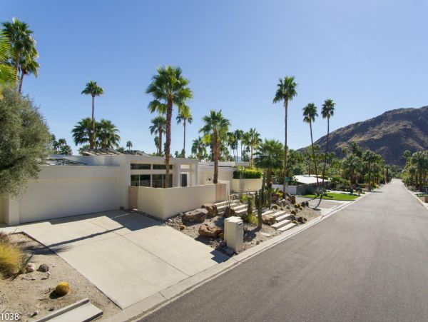 Palm Springs Home 948529