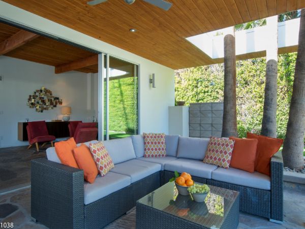 Palm Springs Home 948529