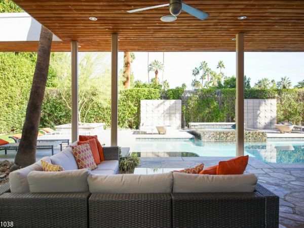 Palm Springs Home 948529
